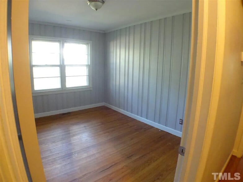 Building Photo - Room in House on Sunnybrook Rd