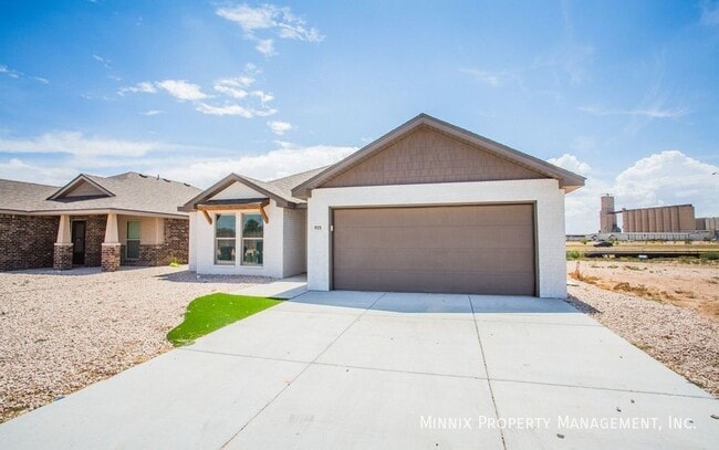 Building Photo - 921 Tulane St