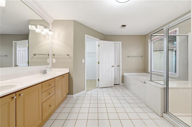 Building Photo - 5145 Harbour Ridge Dr