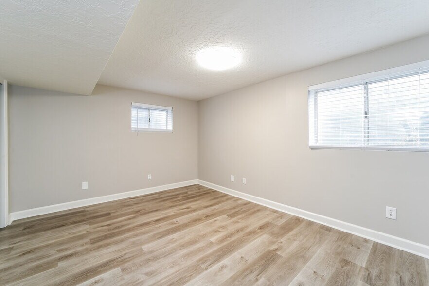 Building Photo - 10318 Leilani Dr