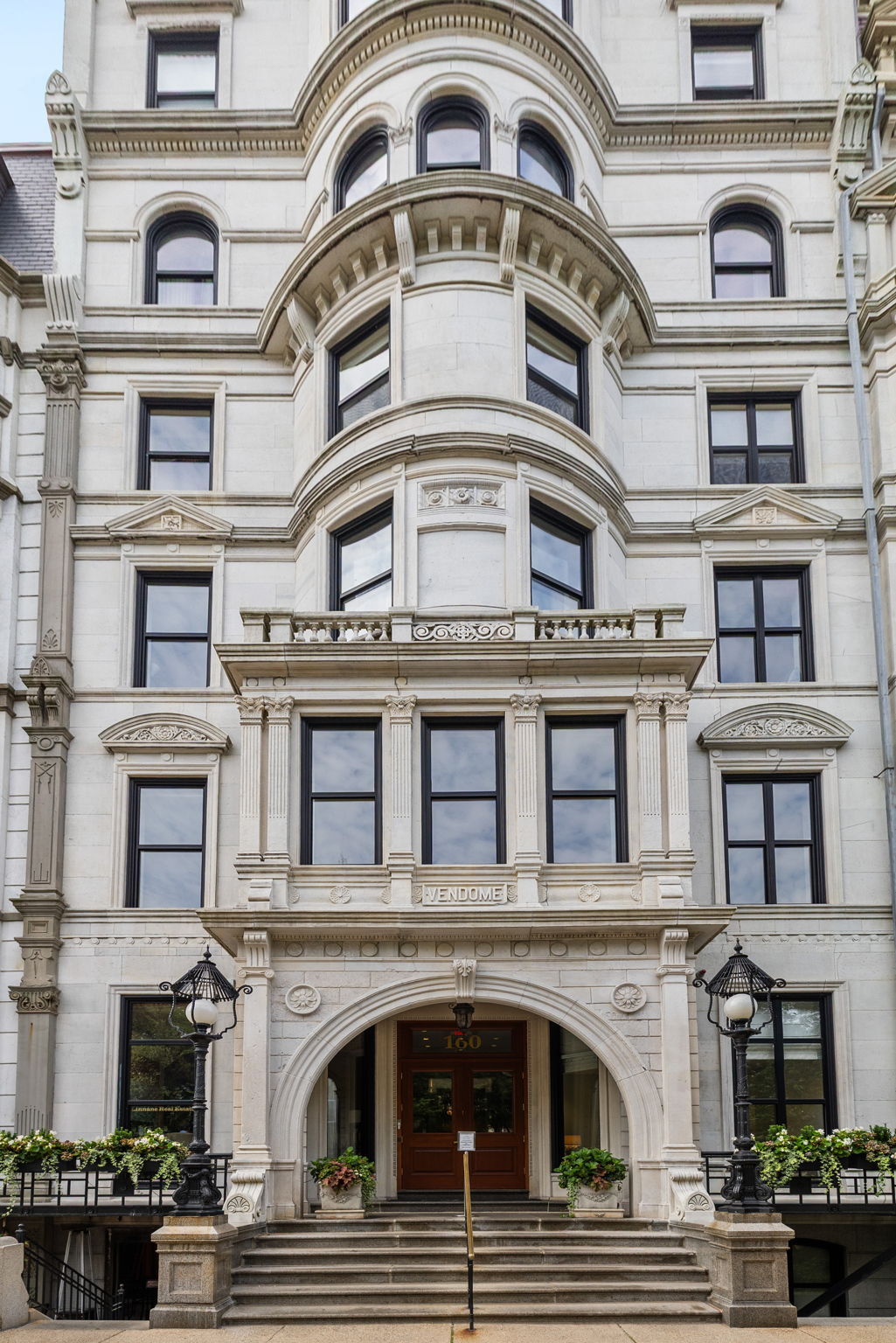 Building Photo - 160 Commonwealth Ave