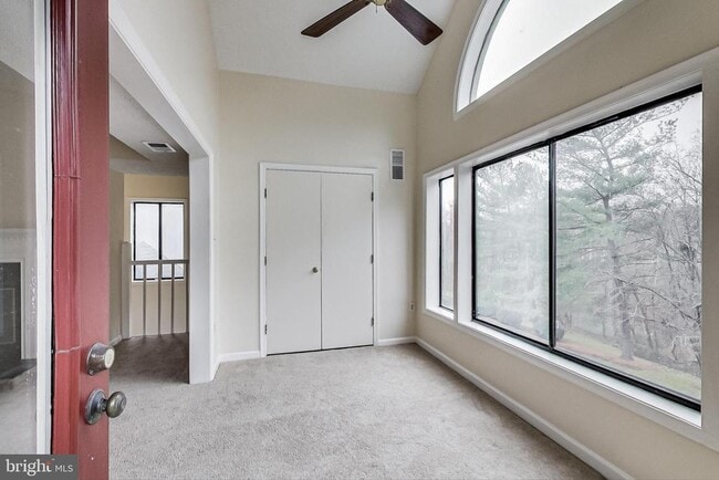 Building Photo - 896 Windbrooke Dr