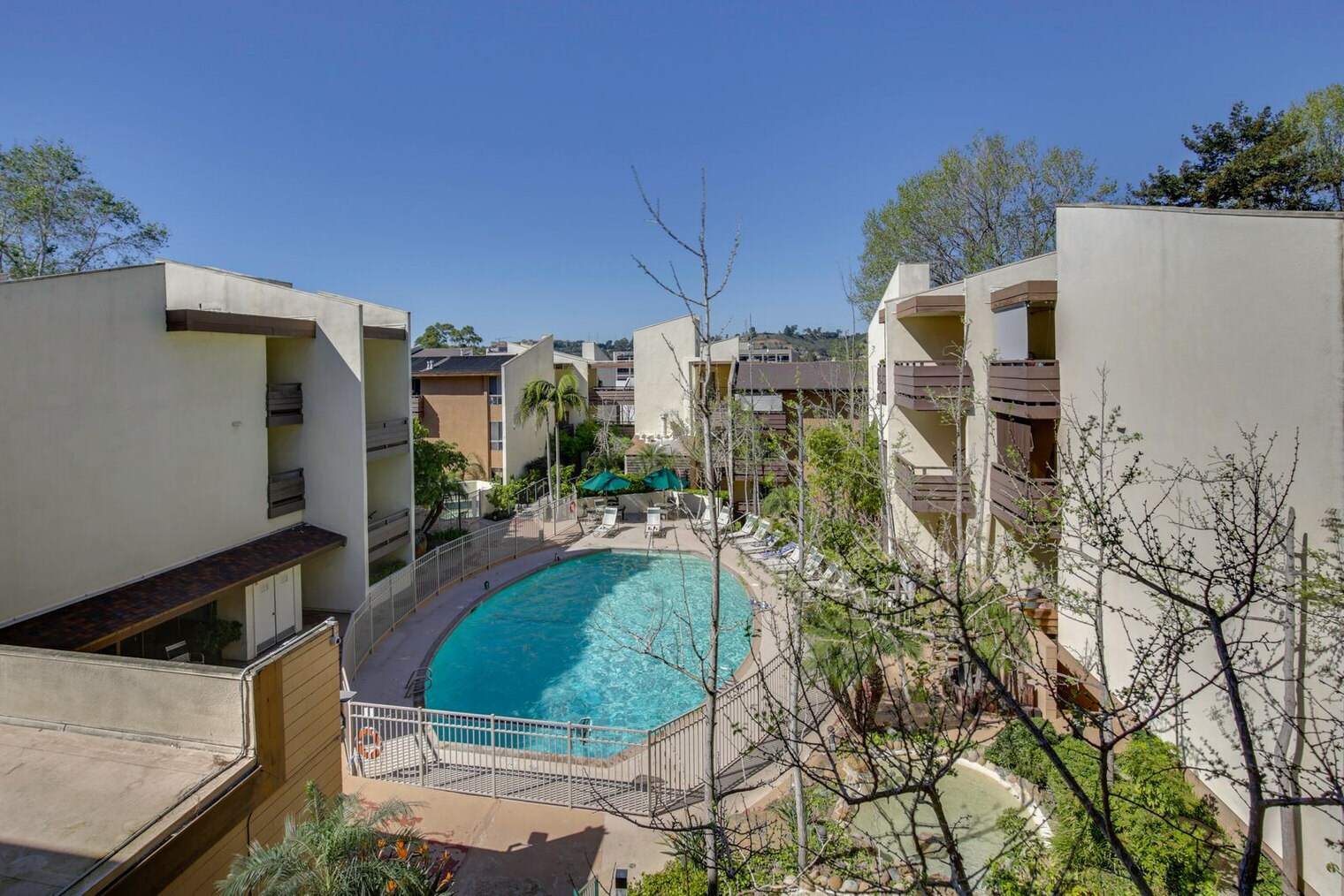 Building Photo - 1621 Hotel Cir S