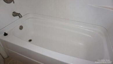 Building Photo - FOR RENT! | 2 bedroom Condo