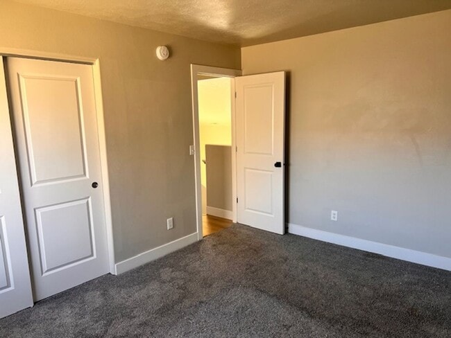 Building Photo - 378 - WC Properties, LLC