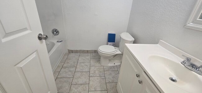 Building Photo - 1313 White Pine Dr