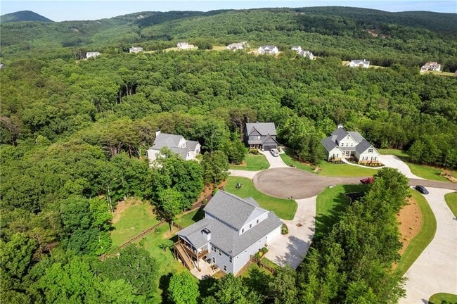 Building Photo - 175 STONELEDGE TRCE N