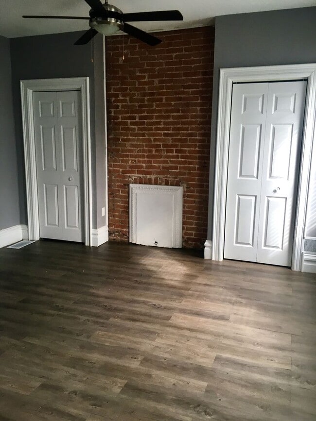 Building Photo - *** Mt. Washington * Renovated 4 Bedroom Home * Spacious & Stylish * One Block to Grandview * Pet...