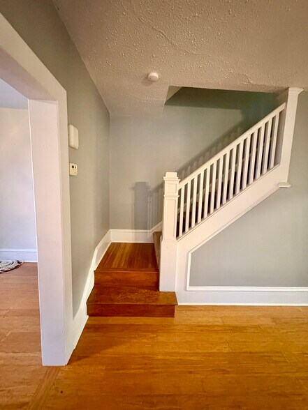 Building Photo - 509 Nutt Rd