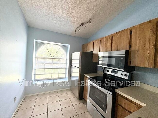 Building Photo - 3700 Cuernavaca Ct
