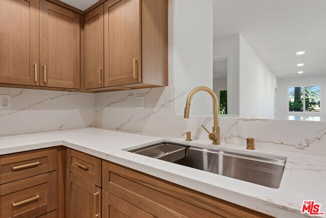 Building Photo - 5500 Torrance Blvd