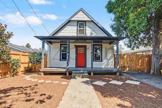 Building Photo - Unit