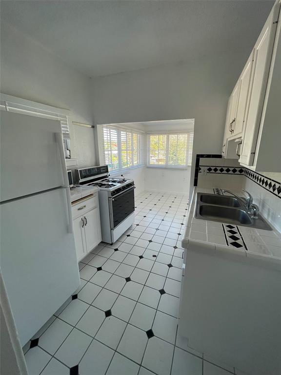 Building Photo - 429 Ruth Ln