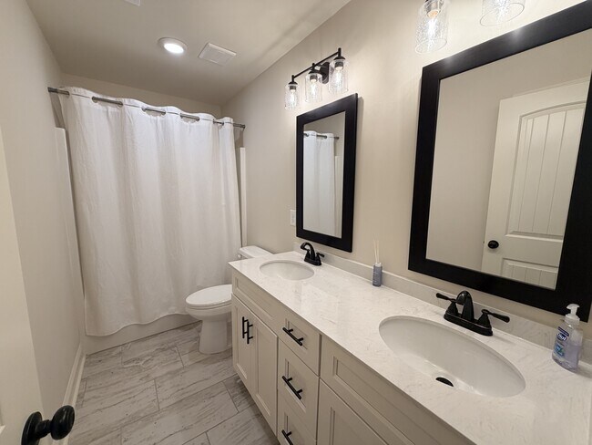 Building Photo - 109 Mink Wy