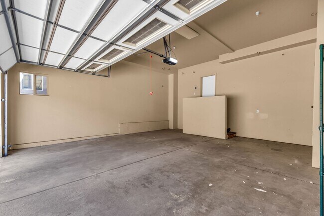 Building Photo - Quarry Village Townhome