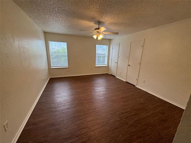 Building Photo - 4024 Periwinkle Dr