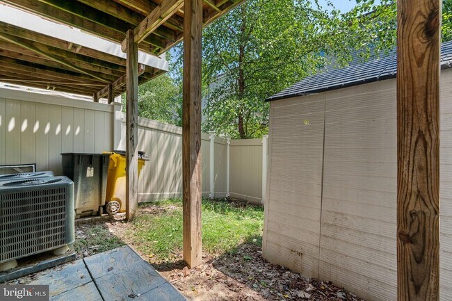 Building Photo - 7315 Old Calvary Rd
