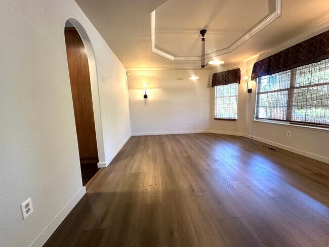 Building Photo - Beautiful 3-Bedroom Home with Open Floor Plan & Private Backyard