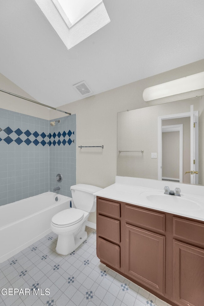 Building Photo - 11330 Loma Del Sol Dr