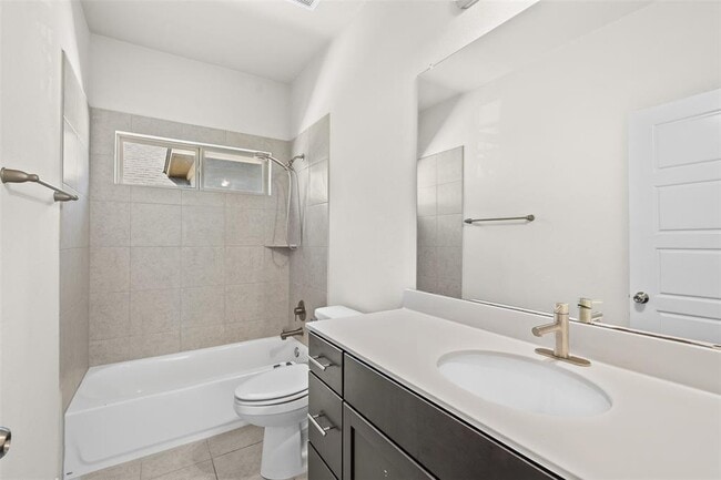 Building Photo - 3240 E Whitestone Blvd