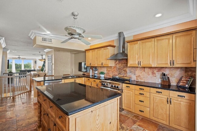 Building Photo - 1593 Pinellas Bayway S