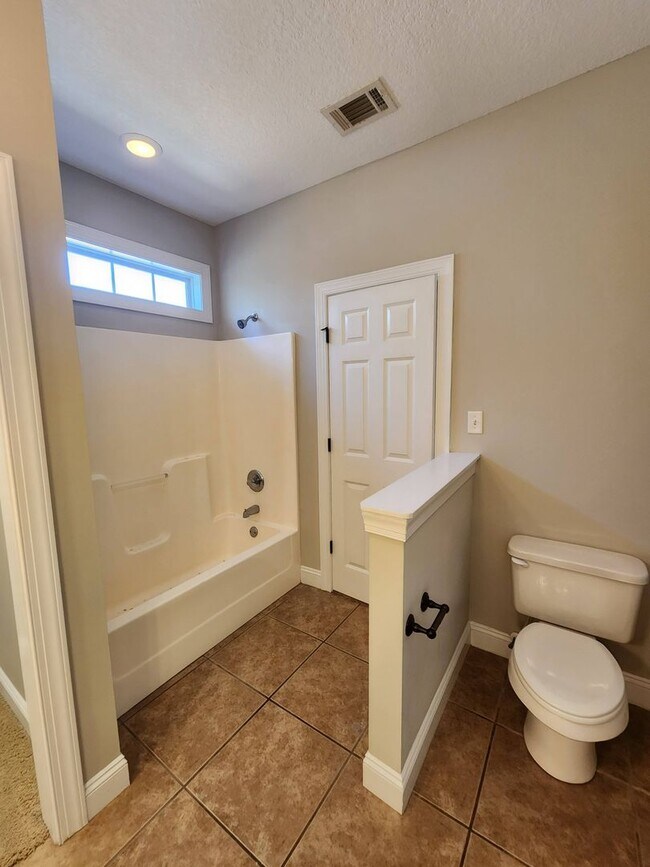 Building Photo - 3835 Napa Dr