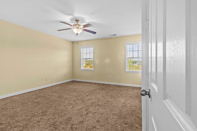 Building Photo - 313 Burley Dr