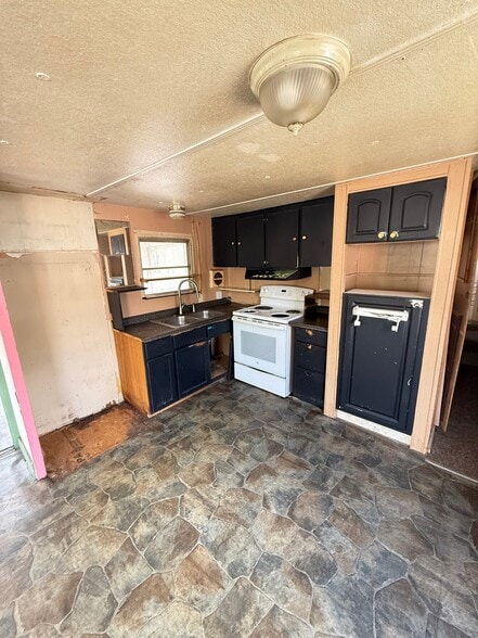 Building Photo - 920 Boardwalk Ln