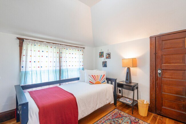 Building Photo - Charming Sabin Craftsman with Fenced Yard, Deck, and More!