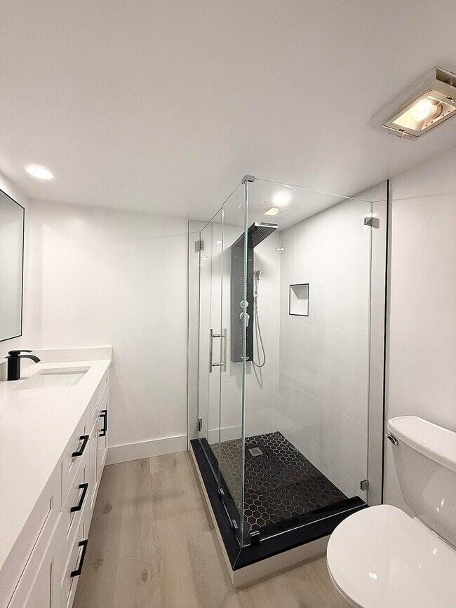 Building Photo - 205 Charter Way