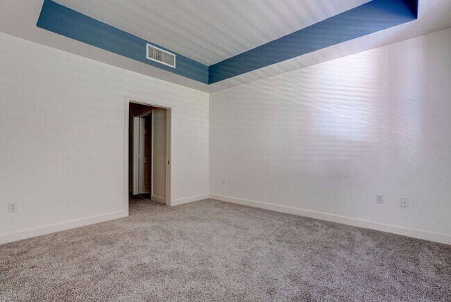 Building Photo - 59 E Agate Ave