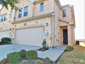 Building Photo - 5520 Liberty Dr