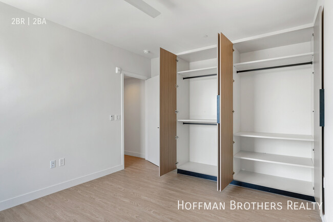 Building Photo - 3686 Overland Ave