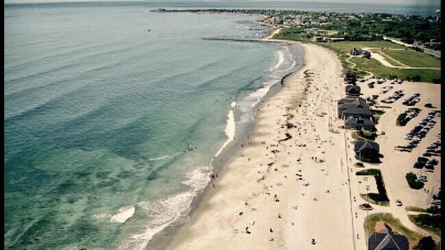 Building Photo - 34 Elizabeth Rd