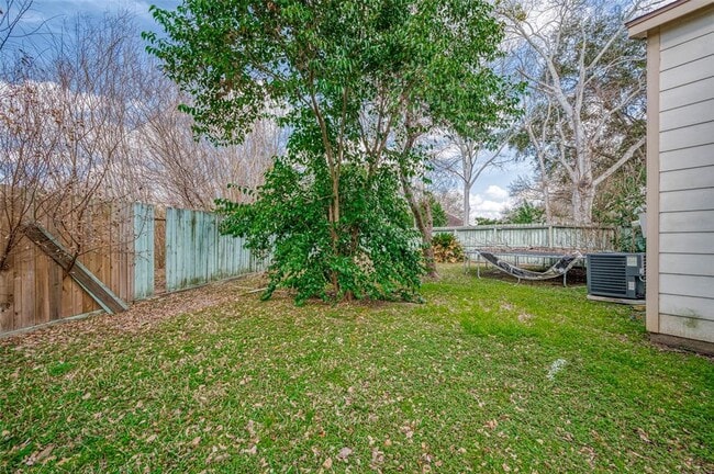 Building Photo - 13850 Walnut Hollow Ln