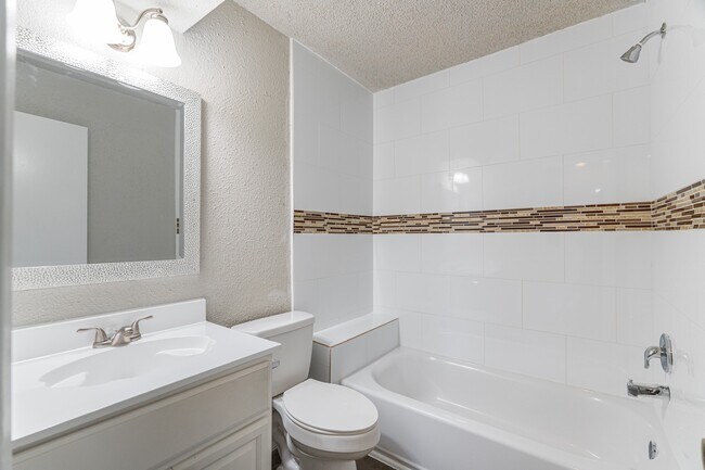 Building Photo - 5731 Easthampton Dr