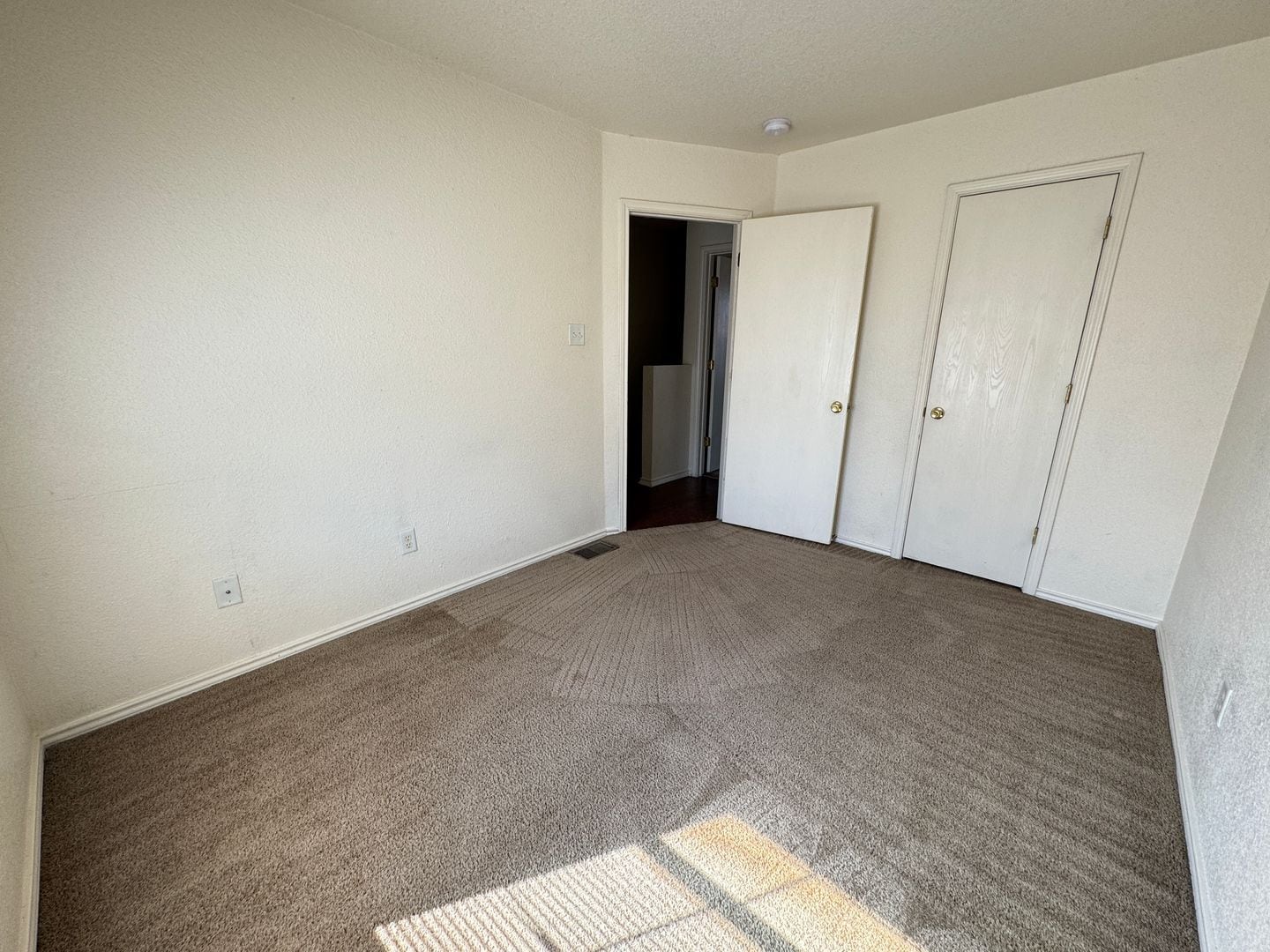 Building Photo - 4506 Sylvia Dr