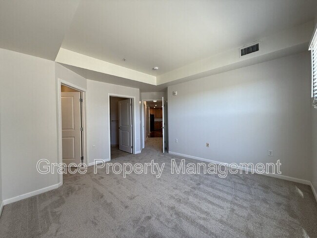 Building Photo - 925 Lincoln St