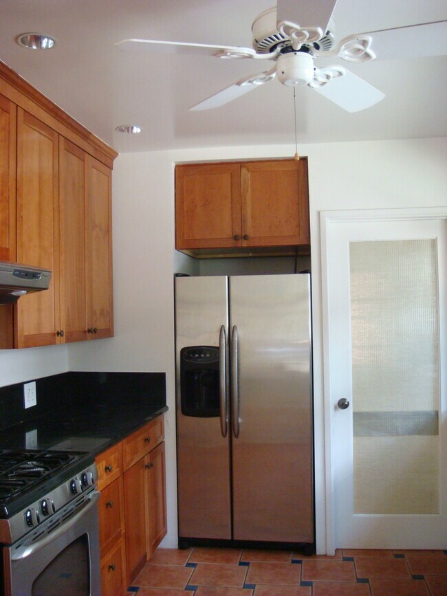 Building Photo - 6087 Cashio St