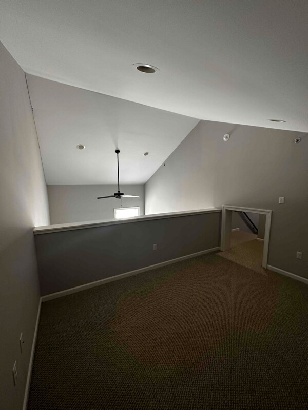 Building Photo - 970 Ridge Ave