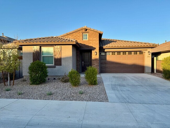 Building Photo - Beautiful Single Level Home Near Verrado!