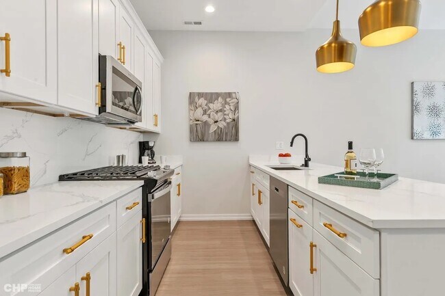 Building Photo - 5434 S Michigan Ave