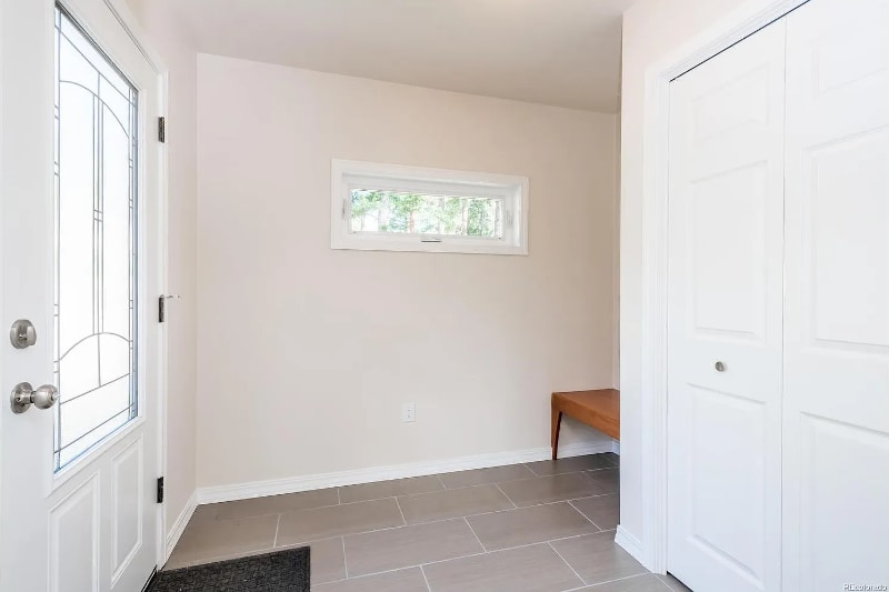 Building Photo - 28779 Pine Trail