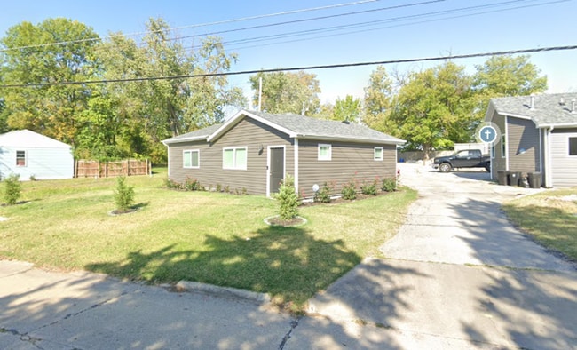 Primary Photo - 3 Bed 2 Bath Single family Home