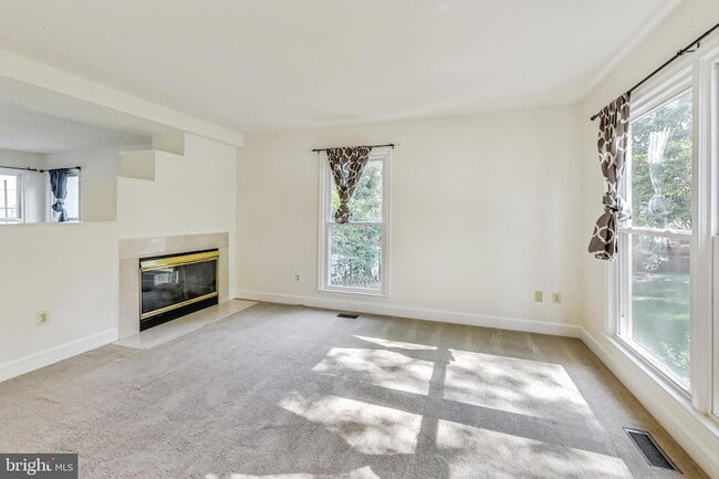 Building Photo - 6104 Cool Spring Terrace S