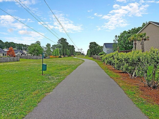 Building Photo - 7478 Hawks Cir