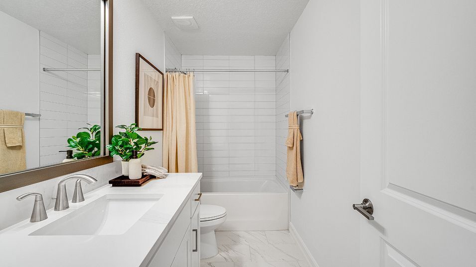 Building Photo - 4510 S Manhattan Ave