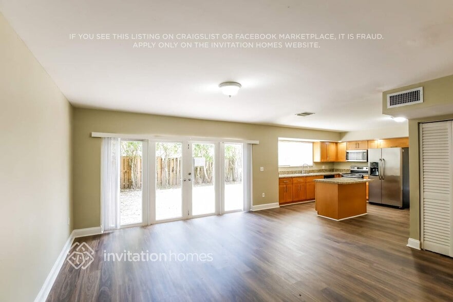 Building Photo - 9436 SW 146th Ct