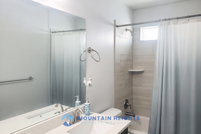 Building Photo - 3861 Spring Brook Ln