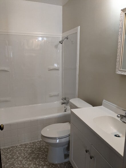Bathroom - 3703 W 133rd St